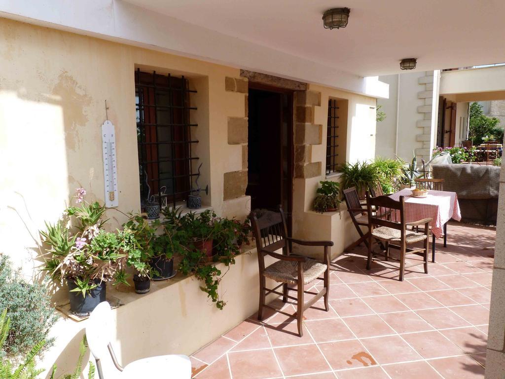 The Garden Villas Maleme Rom bilde
